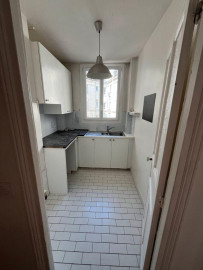 
                                                                                        Location
                                                                                         Location appartement deux pièces 75016 Paris