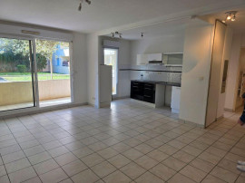 
                                                                                        Location
                                                                                         Location appartement f2
