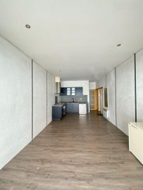 
                                                                                        Location
                                                                                         Location appartement non meublé