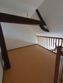 
                                                                                        Location
                                                                                         LOCATION - APPARTEMENT - SOLRE LE CHATEAU