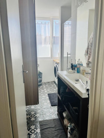 
                                                                                        Location
                                                                                         Location appartement T3 meublé quartier Montaigne