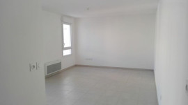 
                                                                                        Location
                                                                                         Location appt avec parking et balcon