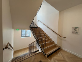 Location
Location Bureaux Paris 75008