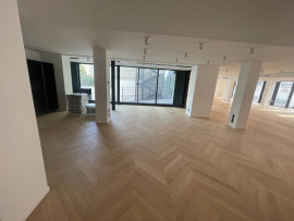 
                                                                                        Location
                                                                                         Location Bureaux Paris 75008