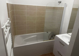 Location
Location Chambre meublée dans appartement Rénové - Lyon 6 Brotteaux proche Gare Part Dieu – 900 cc/mois par chambre (loyer tout inclus)