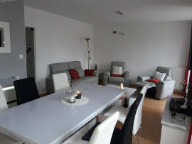 
                                                                                        Colocation
                                                                                         Location d'un chambre meublée  parc de 33 hectares