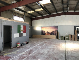 
                                                                                        Location
                                                                                         Location d'un local d'activités d'une surface de 210 m² à Besançon