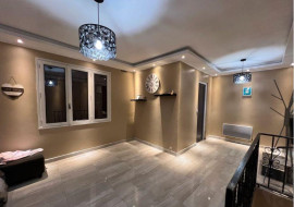 
                                                                                        Location
                                                                                         Location F3 - 80m2