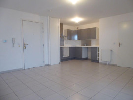 
                                                                                        Location
                                                                                         Location F3 Franconville rue de Paris + terrasse