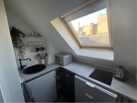 
                                                                                        Location
                                                                                         Location meublée 13m² - Porte Dauphine/Etoile