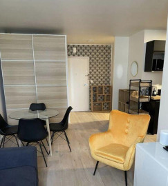 
                                                                                        Location
                                                                                         Location meublée appartement 2 pièces 40 m²