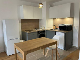 
                                                                                        Location
                                                                                         Location meublée appartement 2 pièces 40 m²