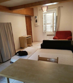 
                                                                                        Location
                                                                                         Location meublée appartement 25 m²