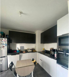 
                                                                                        Location
                                                                                         Location meublée appartement 3 pièces 65 m² Nanter
