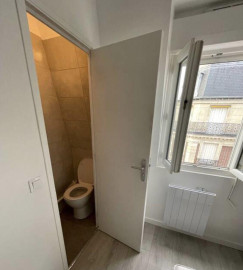 
                                                                                        Location
                                                                                         Location meublée studio 10,46 m²