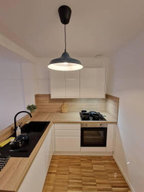 
                                                                                        Location
                                                                                         Location meublée studio 25 m² Paris 19E (75019)