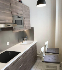 
                                                                                        Location
                                                                                         Location meublée studio 40 m² Paris 7E