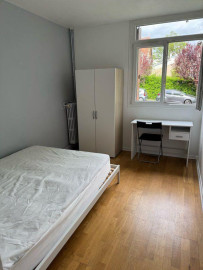
                                                                                        Location
                                                                                         Location St Cloud 4 pièces donc 3 chambres