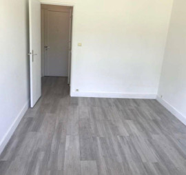 
                                                                                        Location
                                                                                         Location studio 17 m² Sevres
