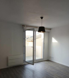 
                                                                                        Location
                                                                                         Location studio 25 m² Toulouse