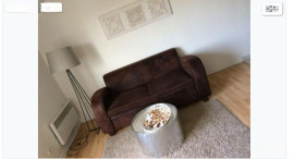 
                                                                                        Location
                                                                                         Location studio