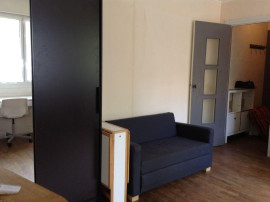 
                                                                                        Location
                                                                                         Location studio