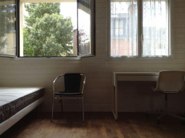 
                                                                                        Location
                                                                                         Location studio