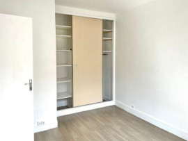 
                                                                                        Location
                                                                                         Location studio Lille République