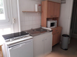 
                                                                                        Location
                                                                                         Location studio meublé 18 m² - Thabor - 500 CC