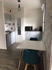 
                                                                                        Location
                                                                                         Location studio meublé avec parking sous sol