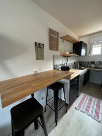 Location
Location studio meublé (loyer tout inclus)