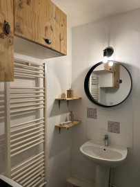 Location
Location studio meublé (loyer tout inclus)