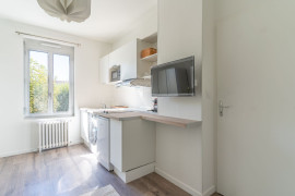 
                                                                                        Location
                                                                                         Location studio meublé - Stalingrad