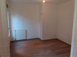 
                                                                                        Location
                                                                                         Location T2 42m2, Non meublé 600e/mois + Location