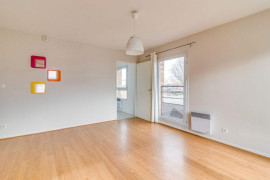 
                                                                                        Location
                                                                                         Location T2 refait à neuf et balcon à Colombes