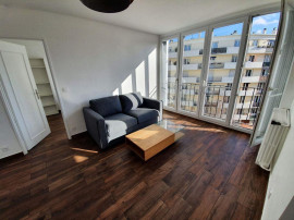
                                                                                        Location
                                                                                         Location T2 Vincennes Est