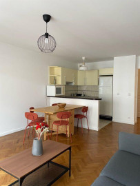 
                                                                                        Location
                                                                                         Location très beau meublé T2 Montrouge