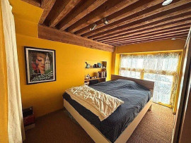 
                                                                                        Location
                                                                                         LOFT avec terrasse, atypique, beaucoup de cachet