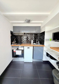 
                                                                                        Location
                                                                                         Loft Duplex lumineux en plein cœur du 11ème