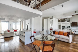 Location
Loft moderne et original au coeur du Marais (loyer tout inclus)