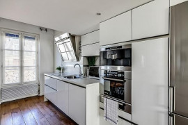 Location
Loft moderne et original au coeur du Marais (loyer tout inclus)