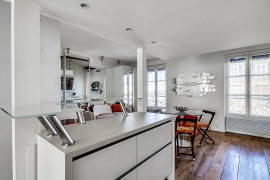 Location
Loft moderne et original au coeur du Marais (loyer tout inclus)