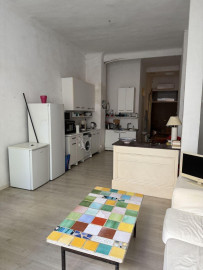 
                                                                                        Location
                                                                                         Loft pour deux étudiants. Au centre de Marseille.