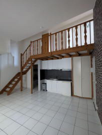 
                                                                                        Location
                                                                                         Loft prox Terreaux, 41m² Carrez