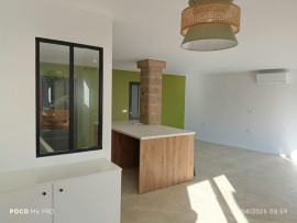 
                                                                                        Location
                                                                                         Loft style atelier rdc dans village
