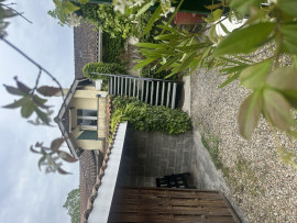 
                                                                                        Location
                                                                                         Logement, atypique 110 m²