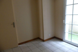 
                                                                                        Location
                                                                                         Logement en rez de chaussée à 50 métres des halles