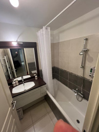 
                                                                                        Location
                                                                                         Logement étudiant de septembre à juin