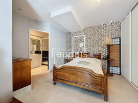 
                                                                                        Vente
                                                                                         LONGERE RENOVEE CONDE SUR VIRE - 10 MIN DE ST LO