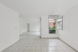 Vente
Lot 02 St Denis